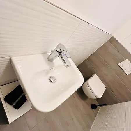 Penthouse Apartment *